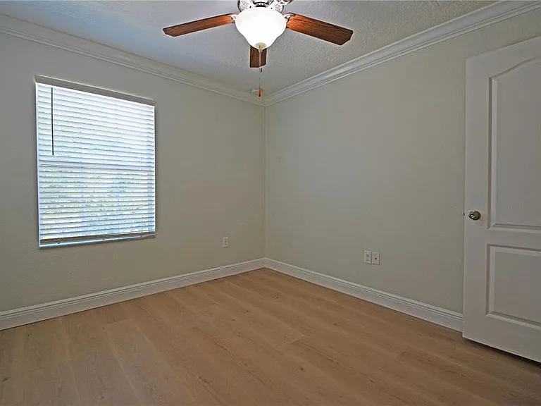 11925 Greengate Dr — Photo 37