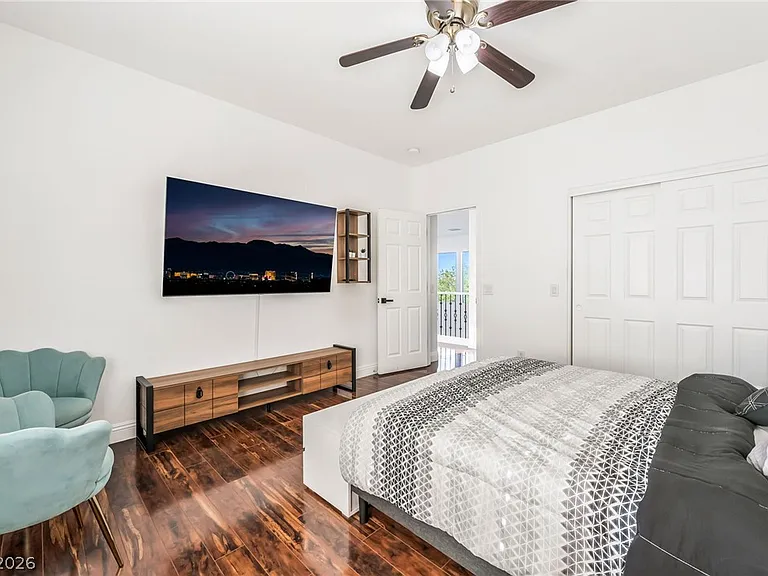 10570 Eagle Nest St — Photo 36