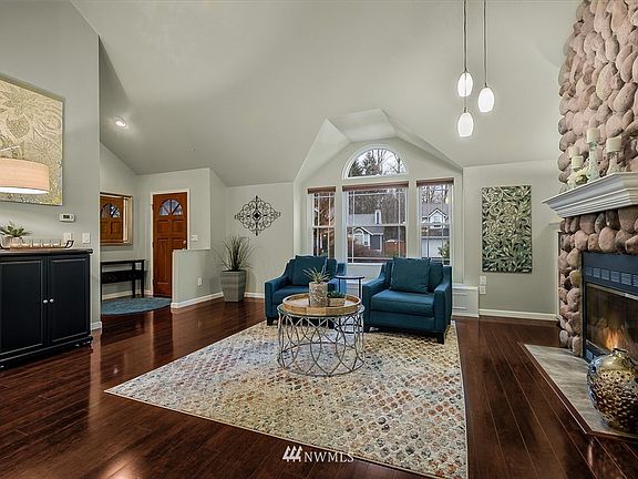 2nd image of 13742 SE 202nd Pl