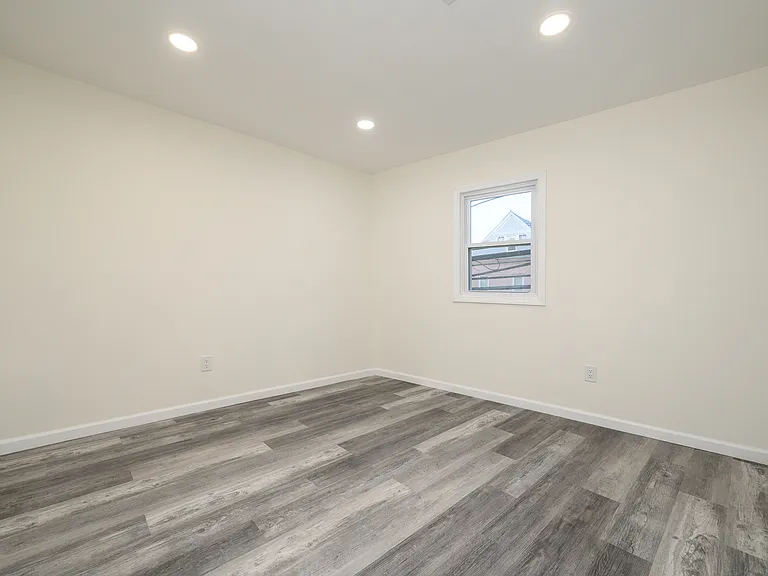 287 Orange St #2 — Photo 16
