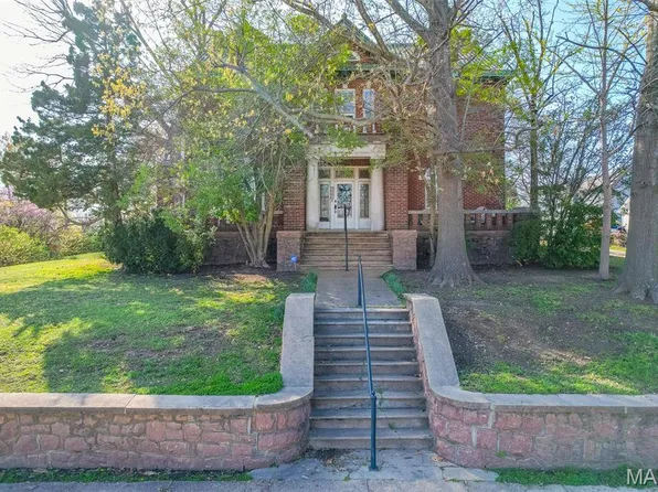 225 S 6th St, Poplar Bluff, MO 63901