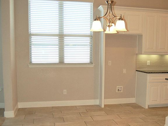 4th image of 16709 Spence Park Ln
