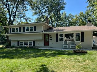 1029 Emerald Dr, Naperville, IL
