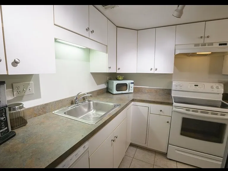 14 Sanford St #65 — Photo 2