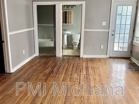 4th image of 117 Franklin Pl #4