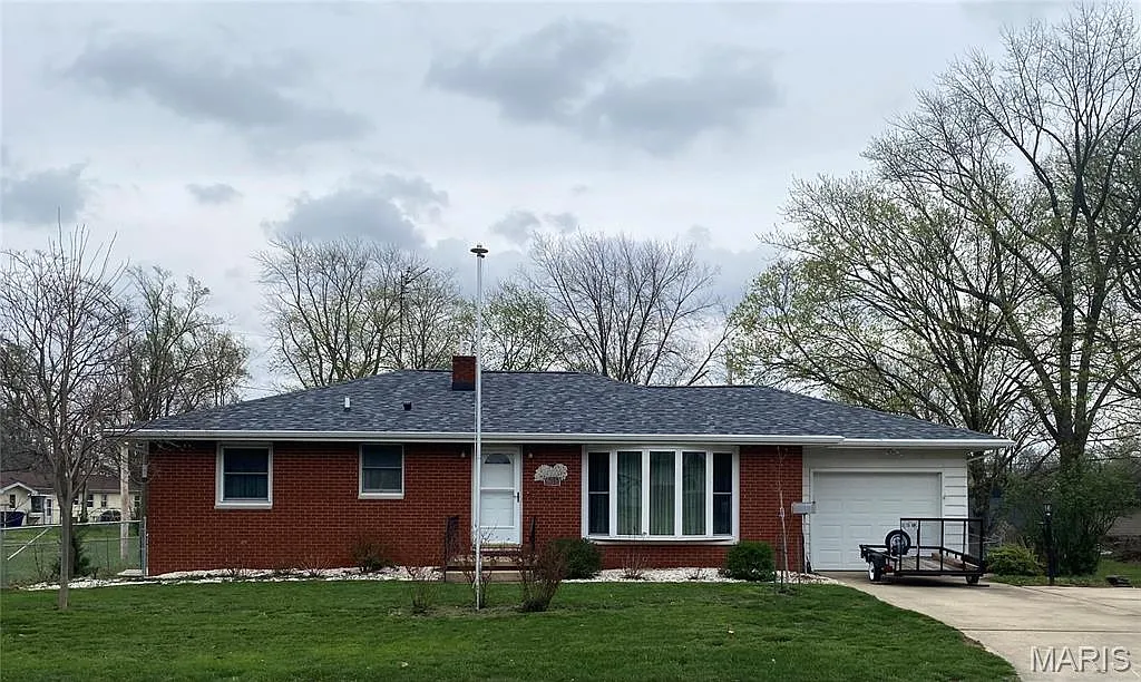 606 Shannon Dr photo 1