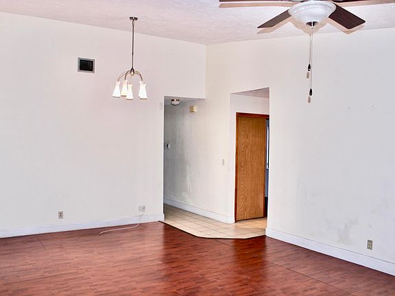 5th image of 3865 NW 76th Terrace #101