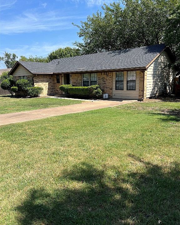 1st image of 415 W Melody Dr