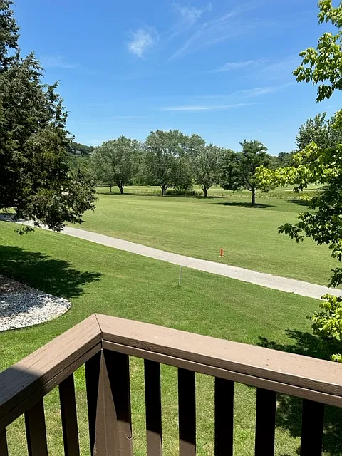 3 bed, 2008 sqft, $1,950 — Photo 1