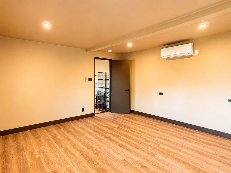 51 Lakeair Dr — Photo 7