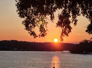 71 Castle Rock Rd, Lake Hopatcong, NJ 07849