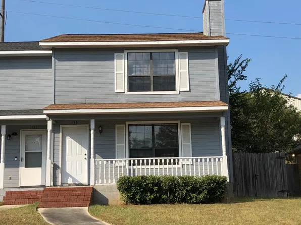 133 Carriage Hill Dr, Warner Robins, GA 31088