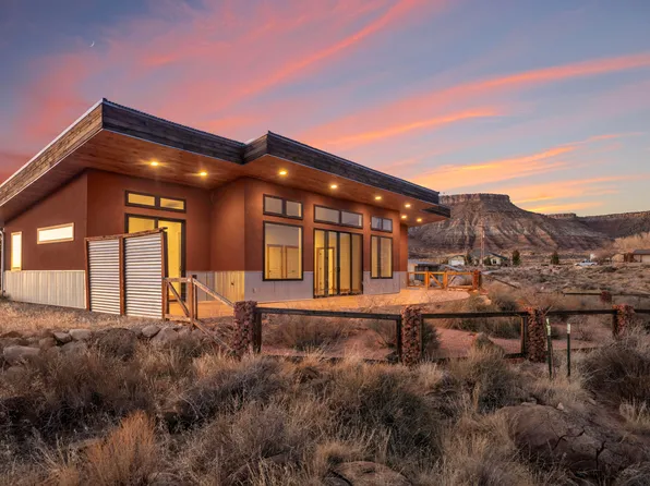 697 W 225 N, St George, UT 84779