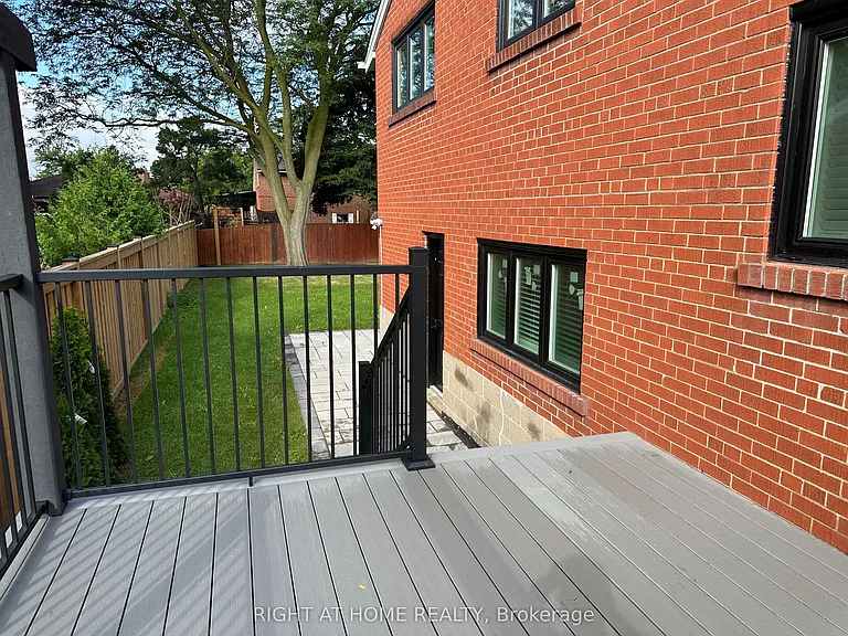 52 Sedgebrook Cres — Photo 22