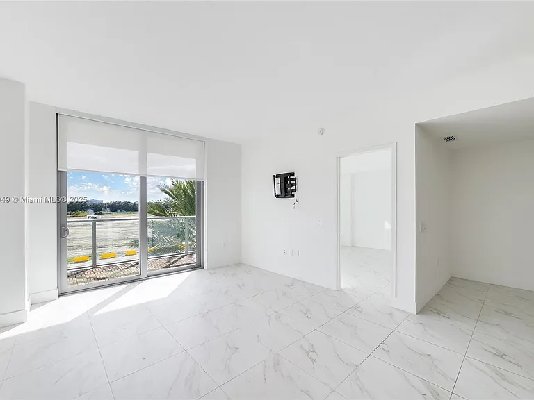 2000 Metropica Way #306 — Photo 9