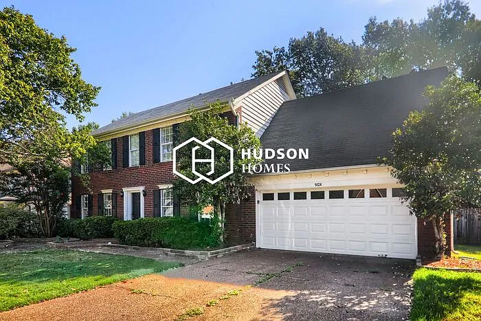 4 bed, 2.5 bath, 2099 sqft, $2,399 — Photo 3
