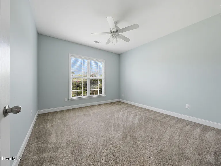 5028 Lagan Ct — Photo 4