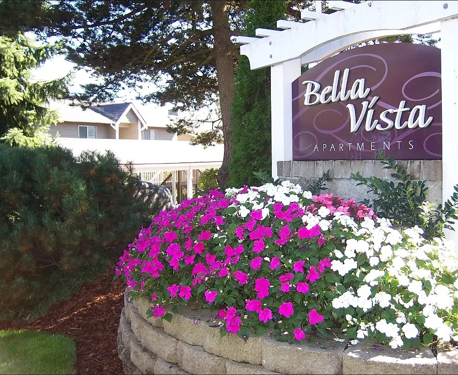 Bella Vista — Photo 3
