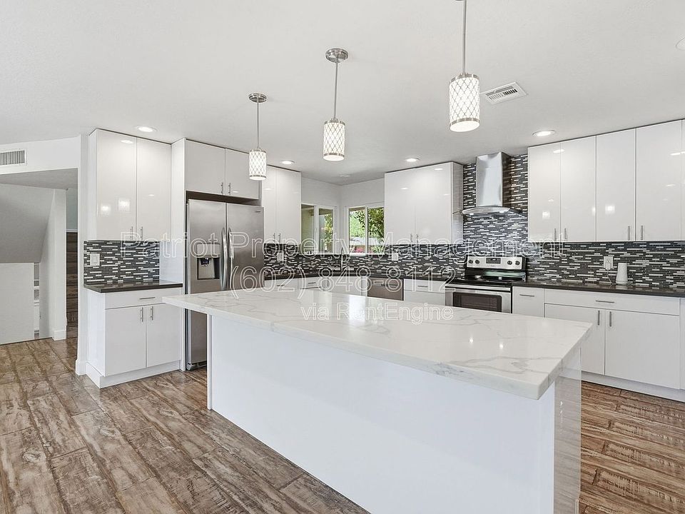 1st image of 207 E El Caminito Dr