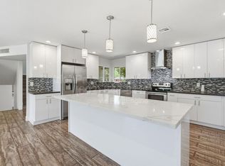 207 E El Caminito Dr, Phoenix, AZ 85020