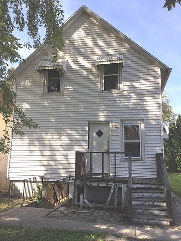 1st image of 825 Broadway Ave
