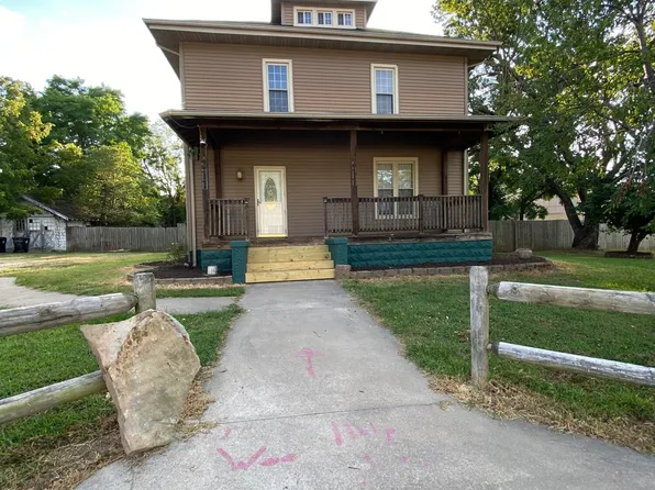 311 S College Avenue, Marionville, MO 65705
