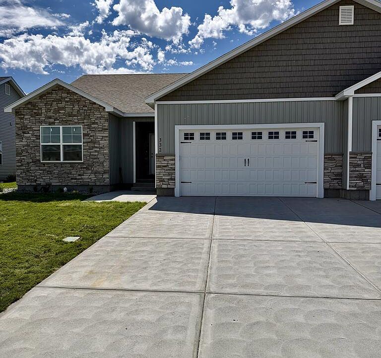 1st image of 332 Copper Bell Dr