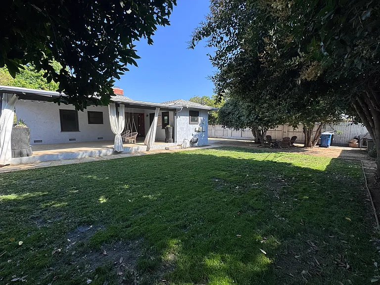 2045 Armour St — Photo 27