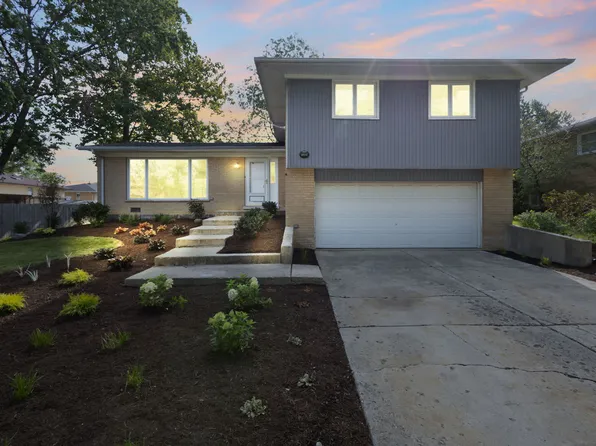 15205 Linden Dr, Oak Forest, IL 60452