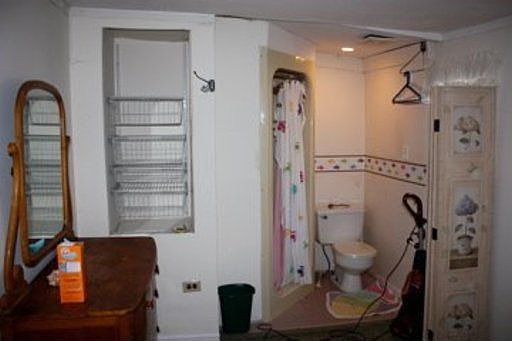 5th image of 222 E Anderson Ave NW