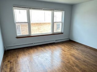 105 S Addison Rd APT C, Addison, IL 60101