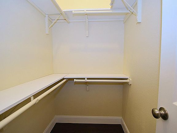 2nd image of 10482 Alcott Dr