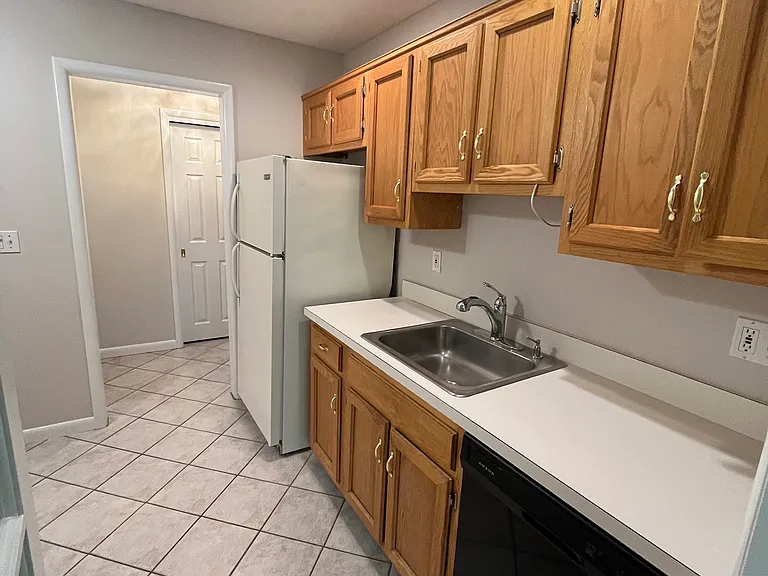 166 Old Brookfield Rd #26-6 — Photo 8