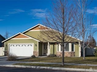 1408 E Greens Loop Rd, Moses Lake, WA 98837