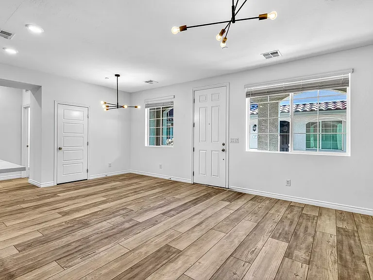 25 Barbara Ln #60 — Photo 4