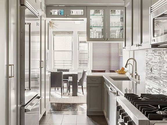 5th image of 240 W 98th St APT 11H