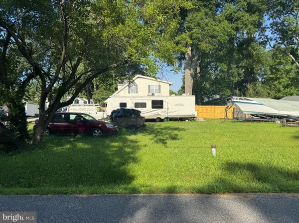 1198 Oak Ave, Shady Side, MD 20764