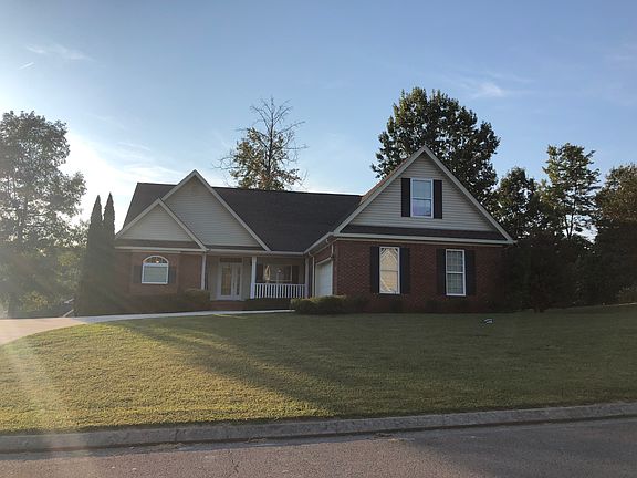 3rd image of 400 Hidden Oaks Dr