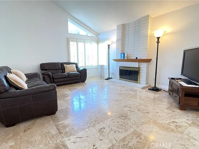 2085 Arbor Cir — Photo 7