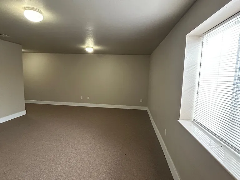 221 Southfield Dr #1 — Photo 15