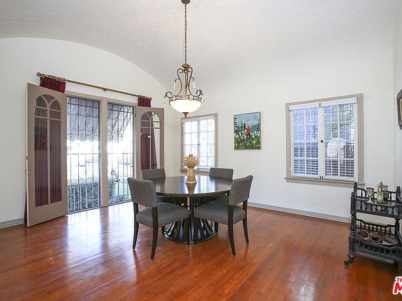 4th image of 106 N Lucerne Blvd
