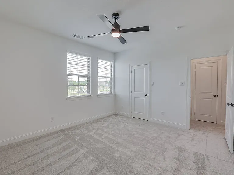 611 Hummingbird Dr — Photo 13