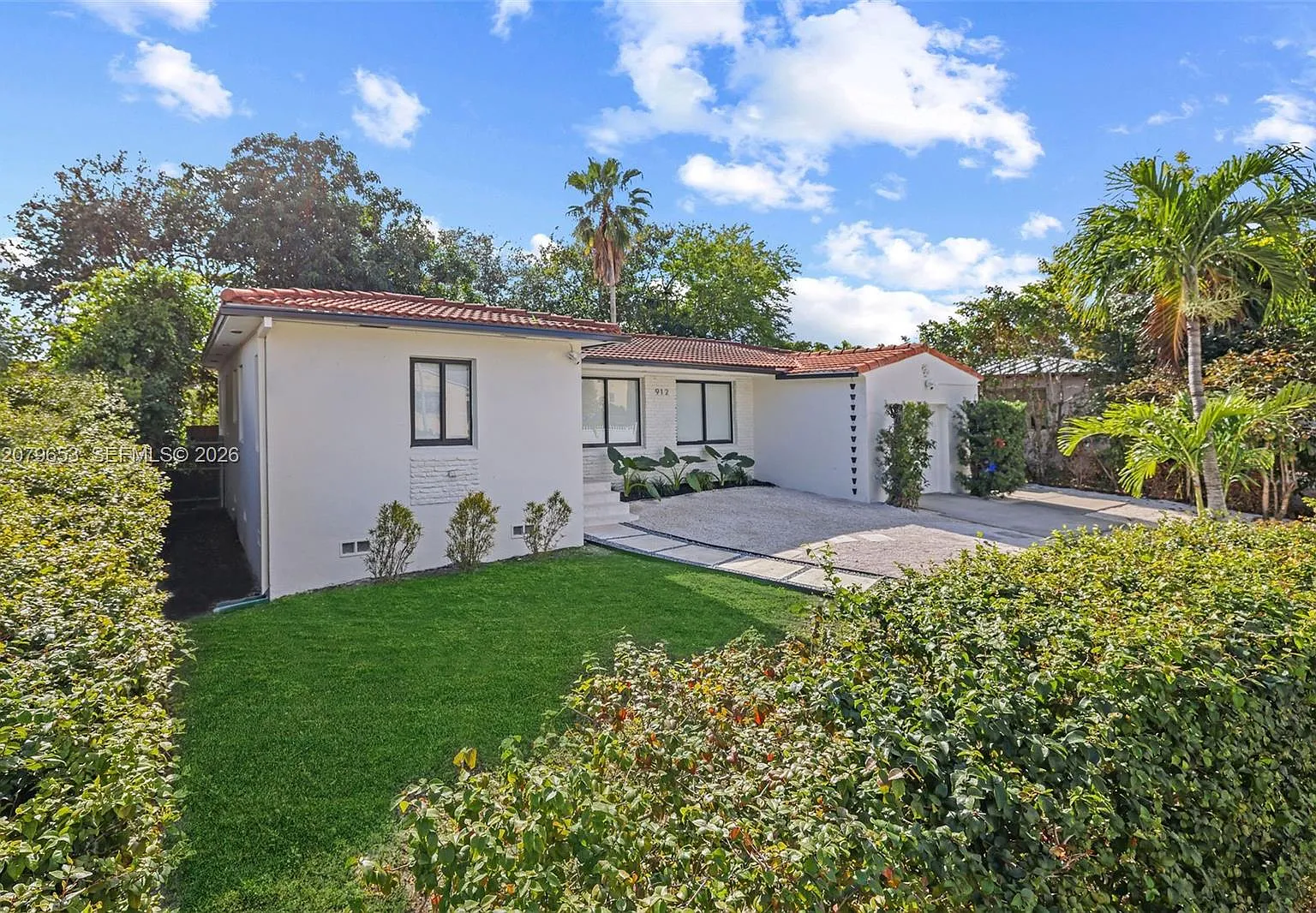 Shorecrest — Photo 2