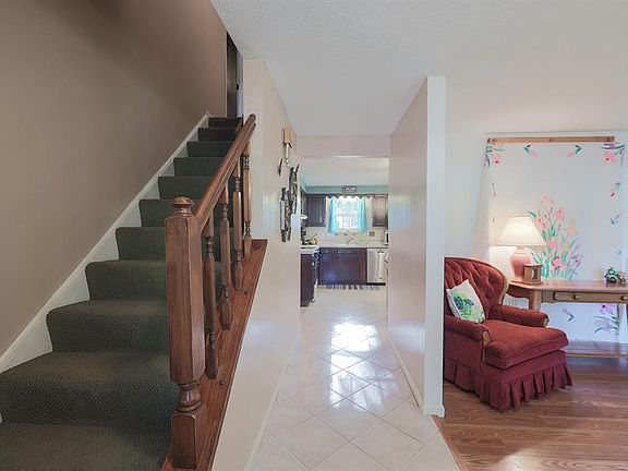 5th image of 1423 Heathrow Ct