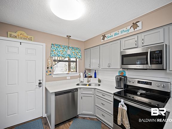 5th image of 728 W Beach Blvd #104
