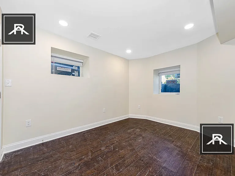 70-72 Stanley Ave #1 — Photo 31