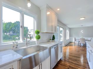 38 Overlook Rd, Waltham, MA 02451