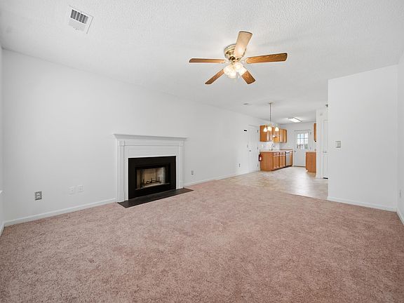 5th image of 304 Kingston Trace Rd