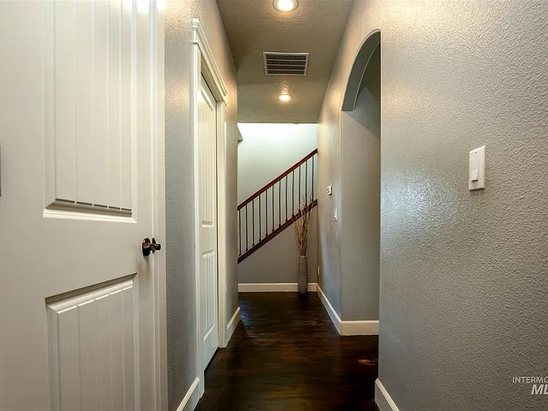 10241 W Breckfield St — Photo 5