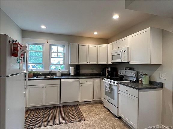 3rd image of 12 N Harbor St